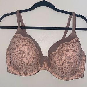 Victoria’s Secret bra!! Barely worn, no flaws.